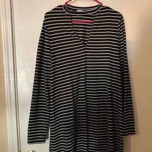 Love Fire Black and white choker dress with V neck